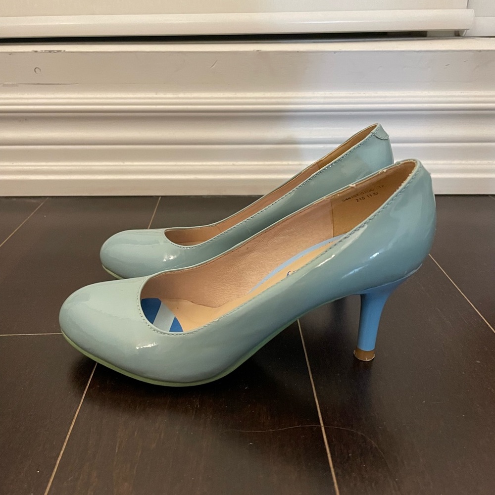 Cute Baby Blue Heels Size 5 (Paid $130+)